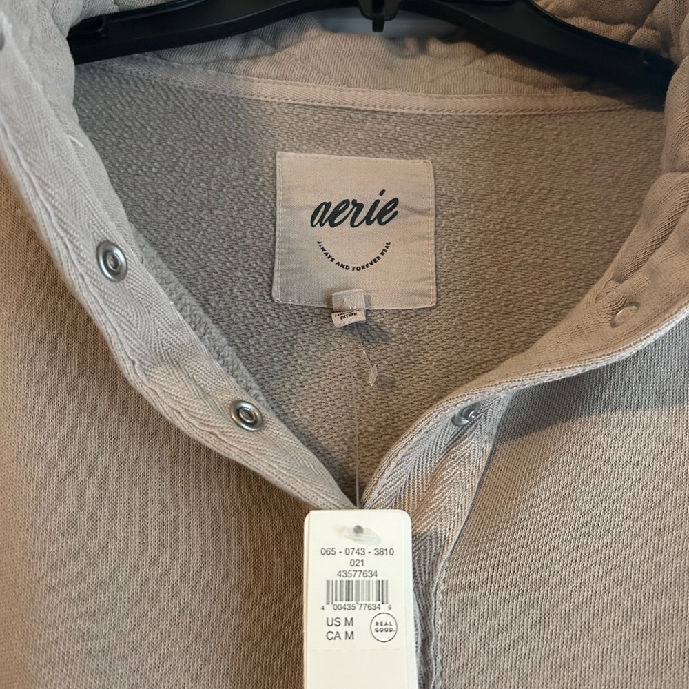 NWT Aerie Oh Snap! Sweatshirt Size M - Picture 3 of 4